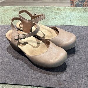 Dansko Leather Mary Jane Sam Low Heels – Taupe Beige – Size 41 (10.5–11)